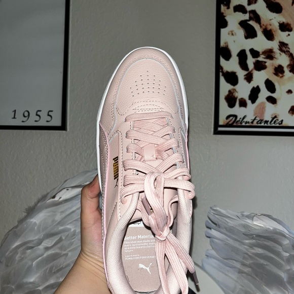 Gifted wrong size not able to return…NWT never worn - Picture 4 of 4